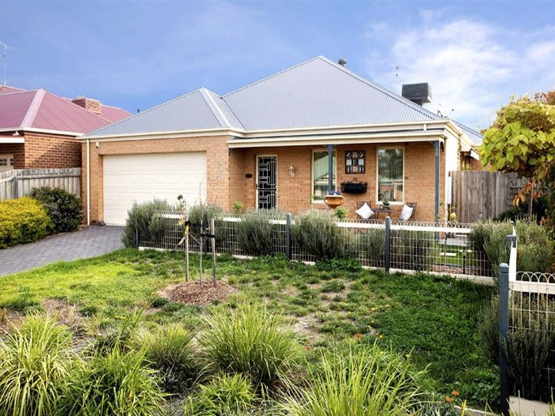 8 Maria Court, Lara VIC 3212