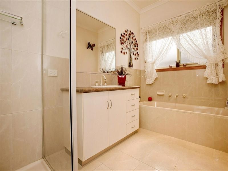 8 Maria Court, Lara VIC 3212