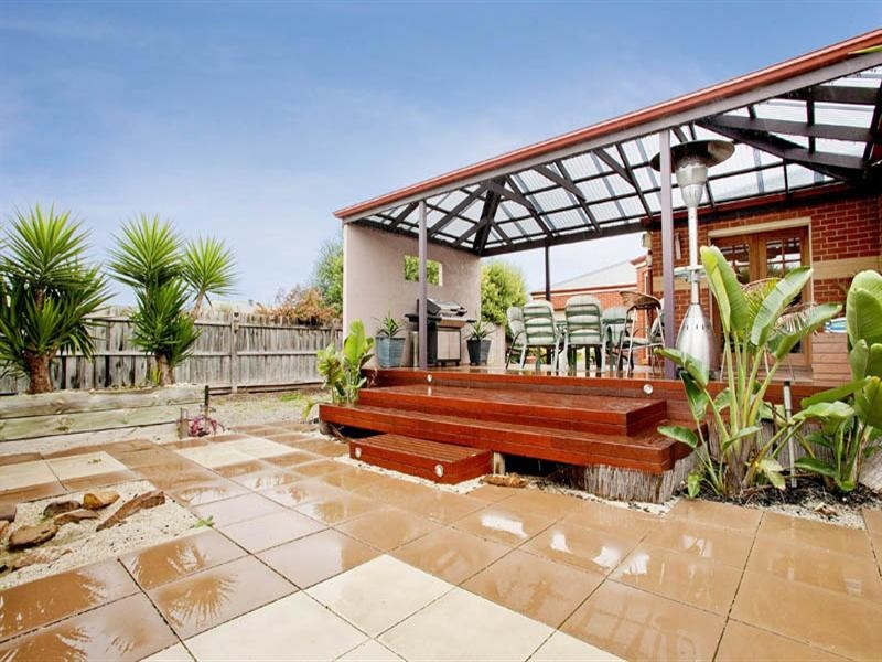 6 Cumberland Drive, Lara VIC 3212