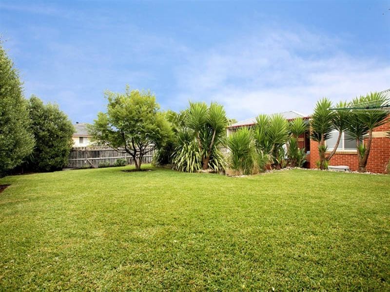 6 Cumberland Drive, Lara VIC 3212