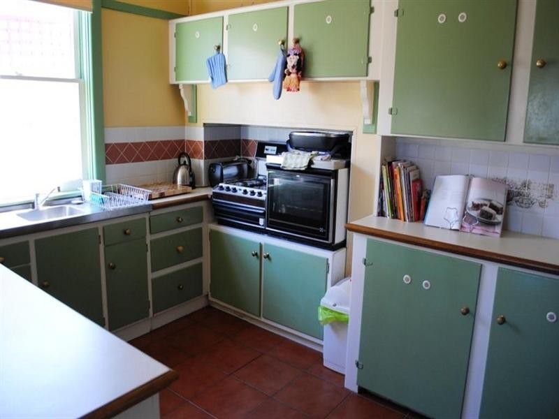 284 Autumn Street, Manifold Heights VIC 3218