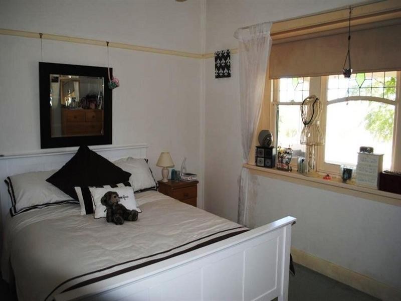 284 Autumn Street, Manifold Heights VIC 3218