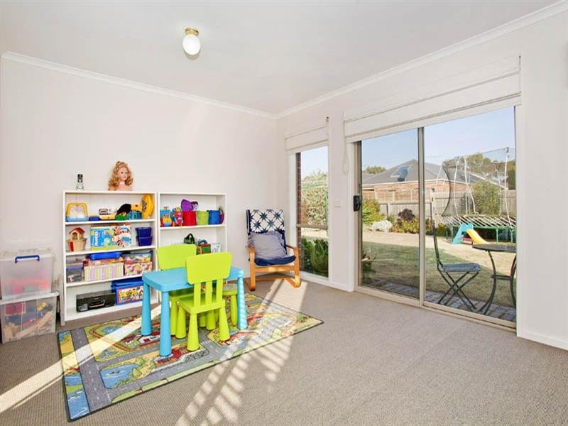 16 Brownlow Court, Lara VIC 3212