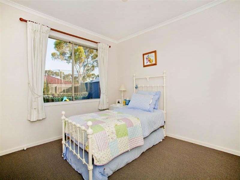 16 Brownlow Court, Lara VIC 3212
