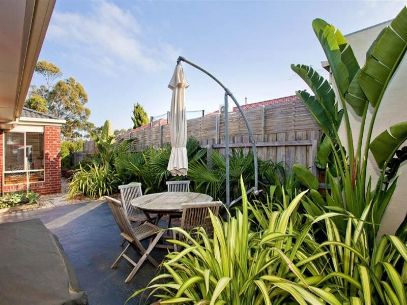 16 Brownlow Court, Lara VIC 3212