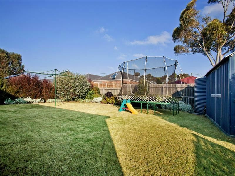 16 Brownlow Court, Lara VIC 3212