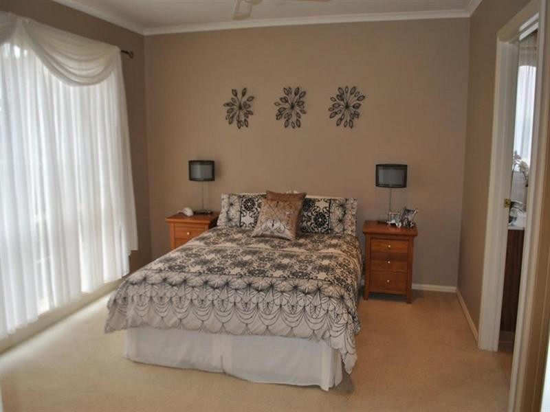 10 Brownlow Court, Lara VIC 3212