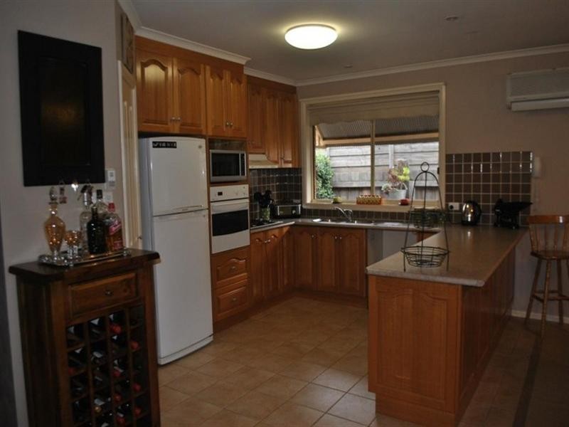 10 Brownlow Court, Lara VIC 3212