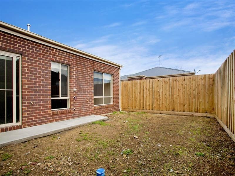 1/10 Florence Street, Lara VIC 3212