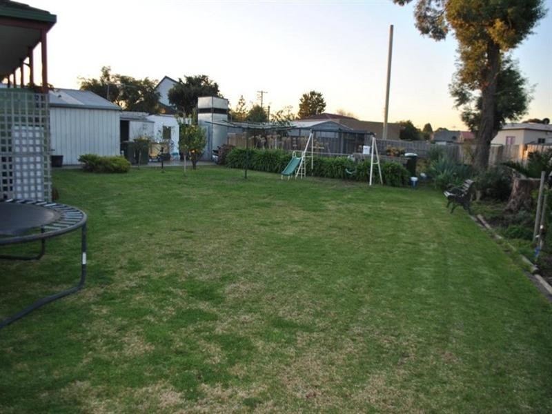 5 Waterford Avenue, Norlane VIC 3214