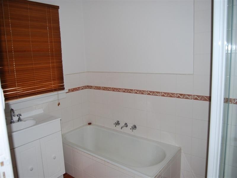 1/6 Curletts Road, Lara VIC 3212