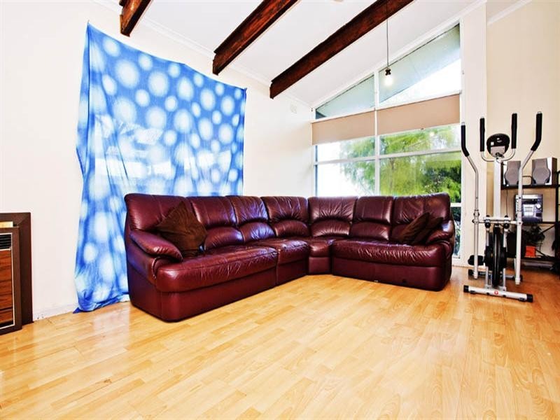 6 Smeaton Close, Lara VIC 3212