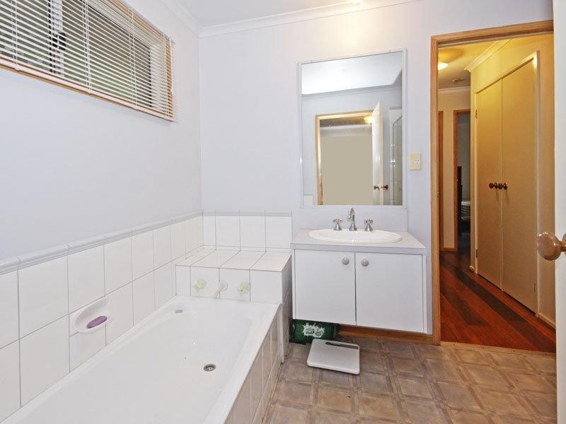 1/10 Greenville Drive, Grovedale VIC 3216