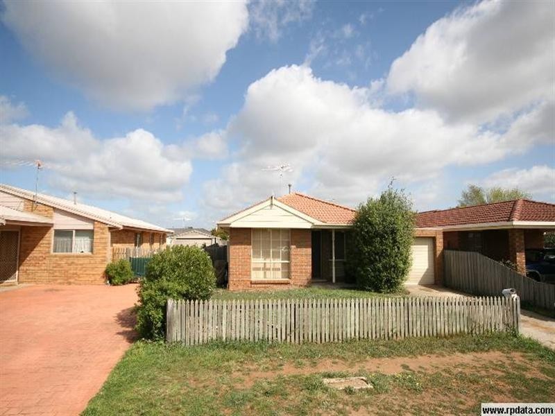 24 Richard Drive, Lara VIC 3212