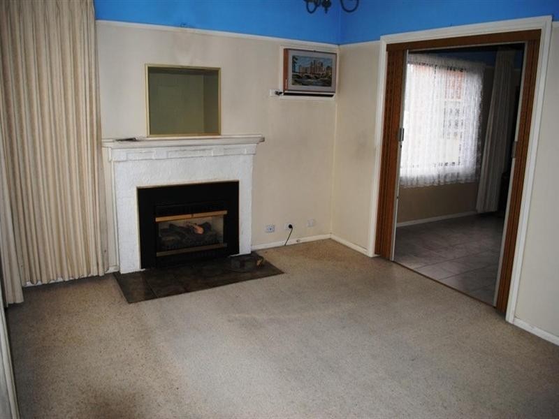 2 Walsh Grove, North Geelong VIC 3215