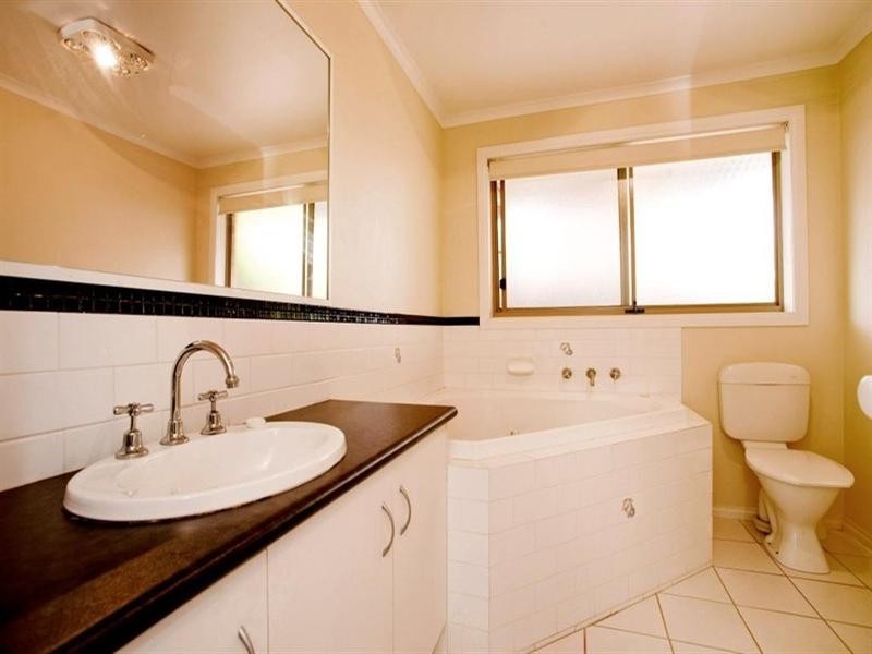 5 Marina Court, Lara VIC 3212