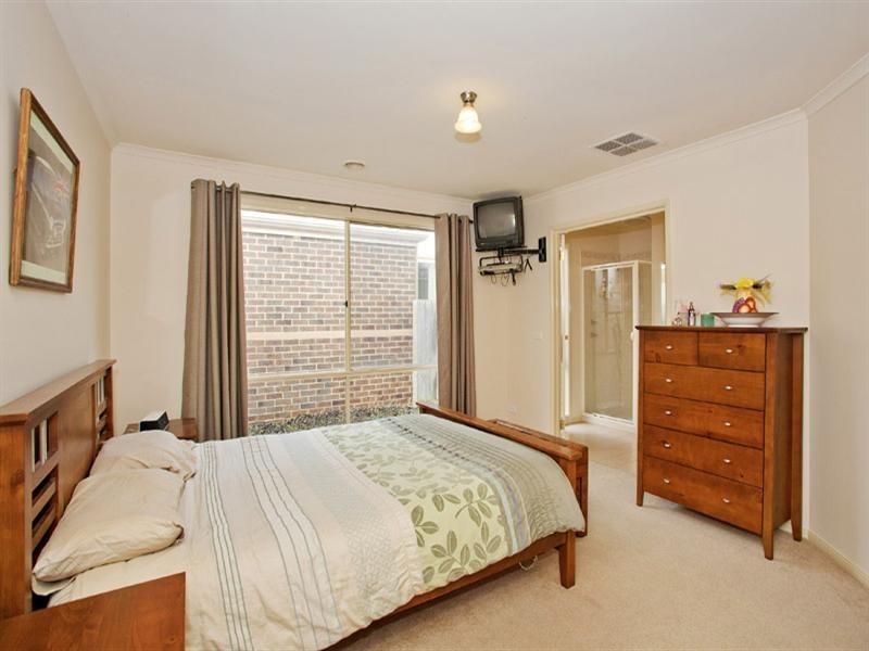 15 Keen Place, Lara VIC 3212