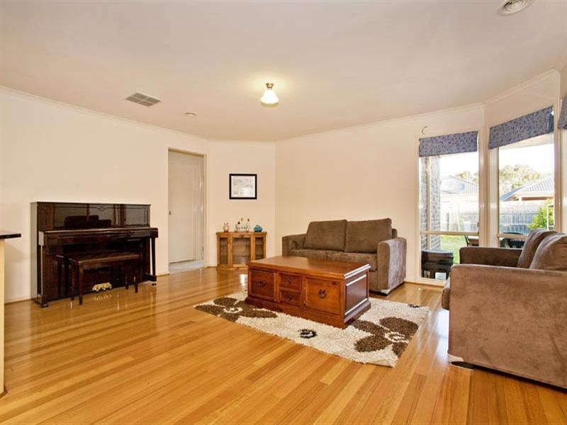 15 Keen Place, Lara VIC 3212