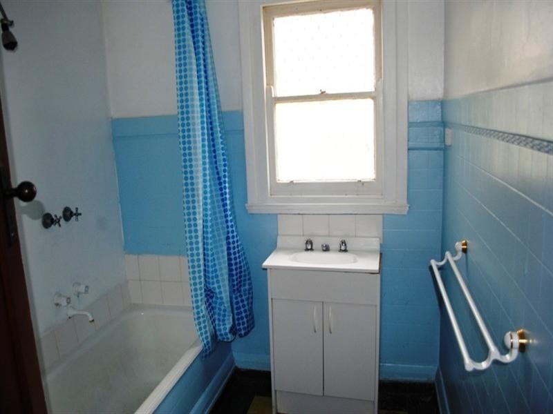 13 Pattison Avenue, North Geelong VIC 3215