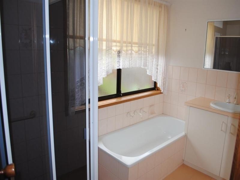 6 Caramut Court, Corio VIC 3214