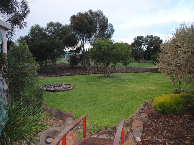 11 Cuddihy Court, Lovely Banks VIC 3221