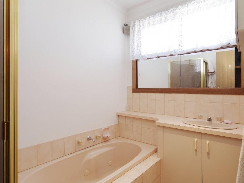 13 Cudgee Court, Corio VIC 3214