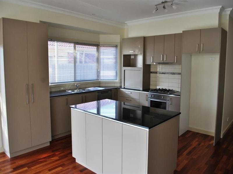 5 Hailar Lane, Lara VIC 3212