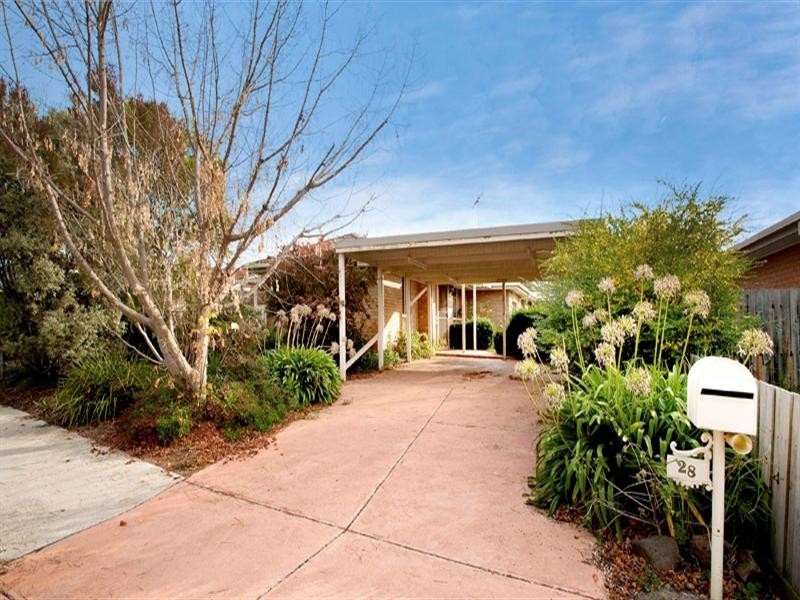 28 Richard Drive, Lara VIC 3212