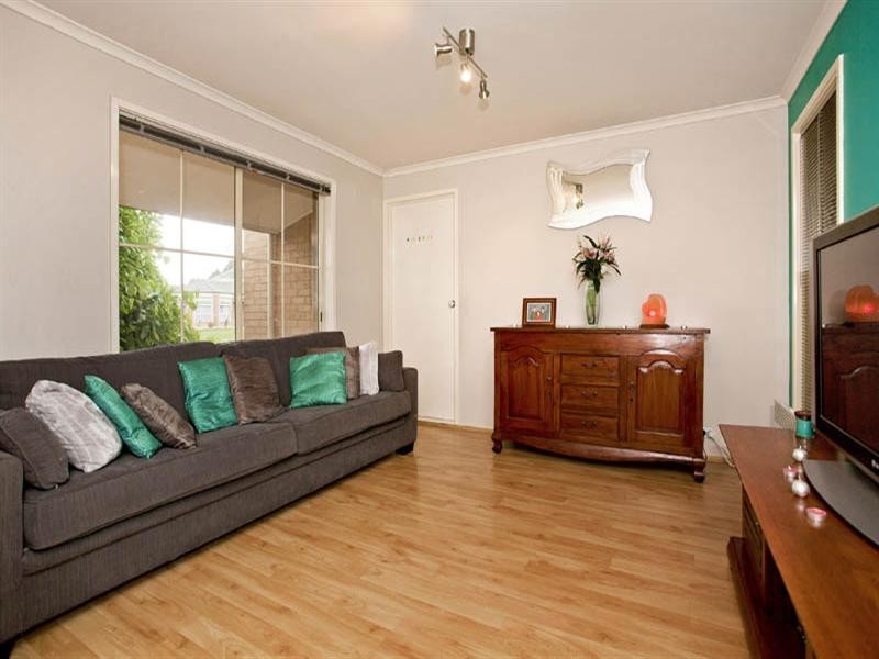 8 Marconi Place, Lara VIC 3212