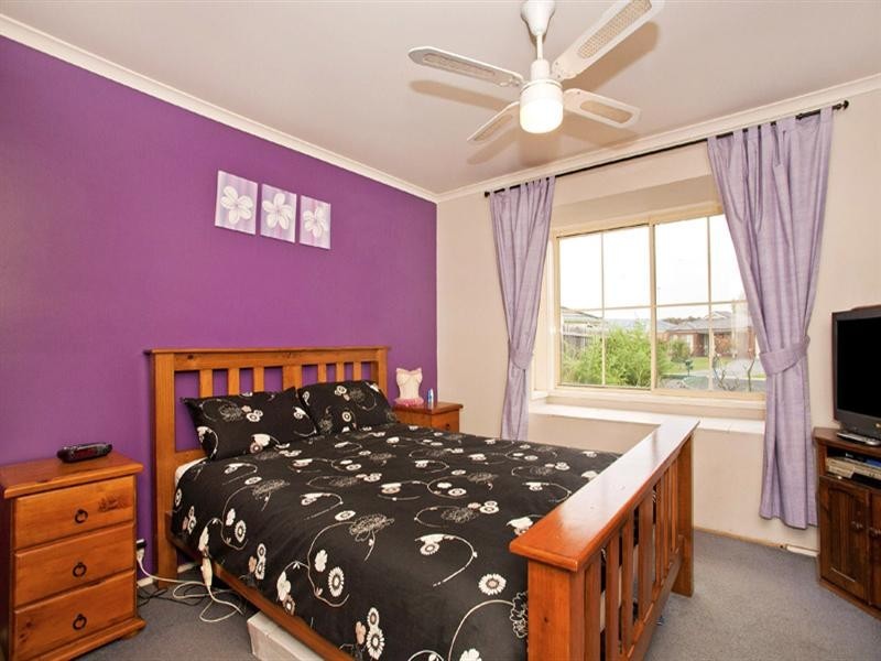 8 Marconi Place, Lara VIC 3212