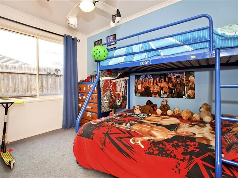 8 Marconi Place, Lara VIC 3212