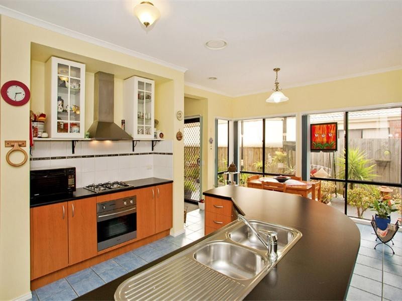 16 Cormican Place, Lovely Banks VIC 3221