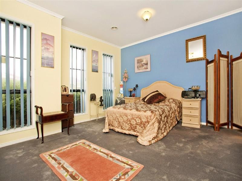 16 Cormican Place, Lovely Banks VIC 3221