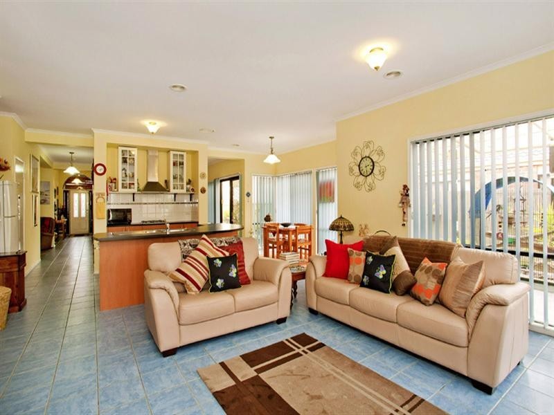 16 Cormican Place, Lovely Banks VIC 3221