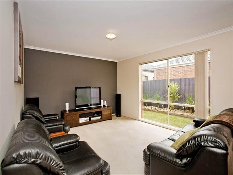 1 Nilaur Place, Lara VIC 3212
