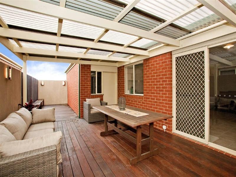 1 Nilaur Place, Lara VIC 3212