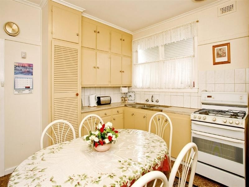 1 Spruhan Avenue, Norlane VIC 3214