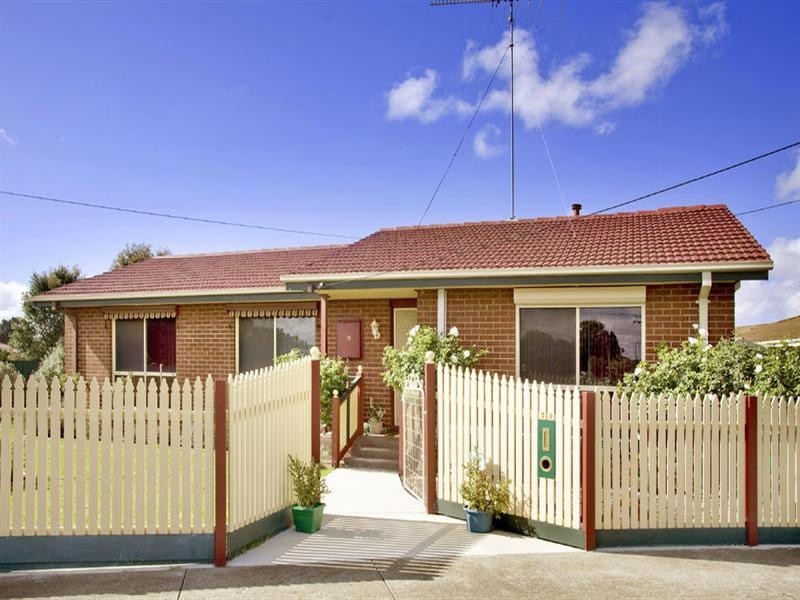 39 Koscuisko Avenue, Corio VIC 3214