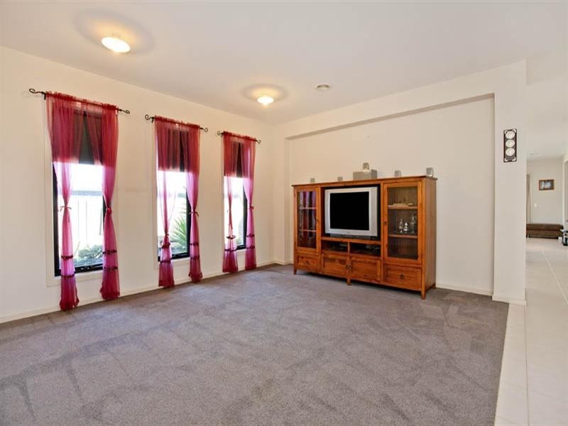 14 Hailar Lane, Lara VIC 3212
