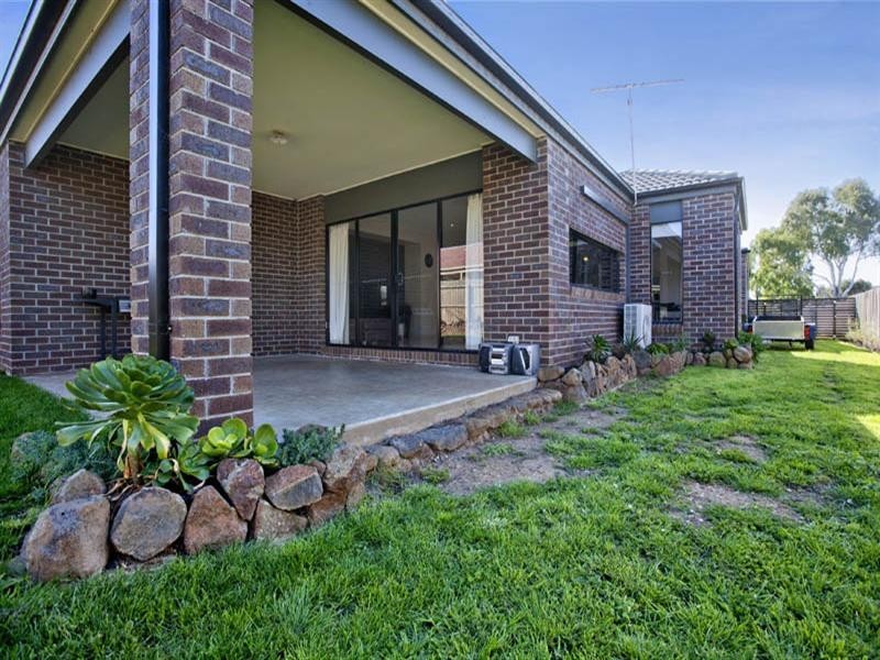 14 Hailar Lane, Lara VIC 3212