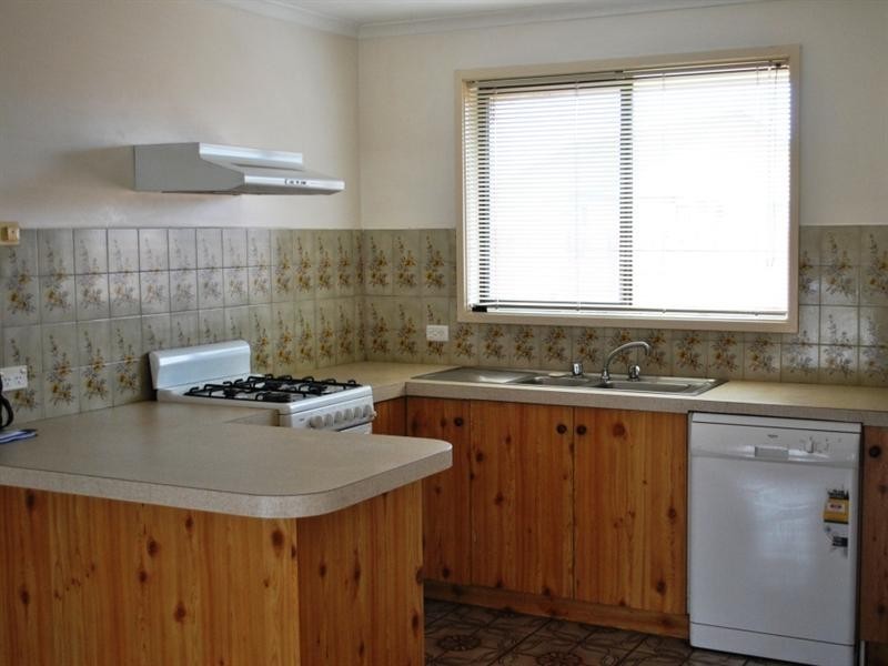 2/85 Goldsworthy Road, Corio VIC 3214