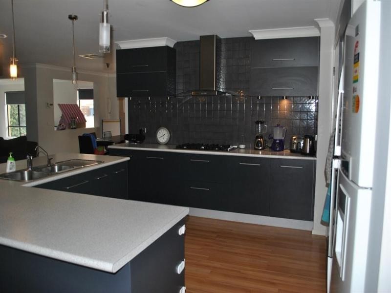 11 Nilaur Place, Lara VIC 3212