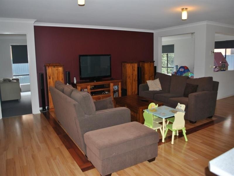 11 Nilaur Place, Lara VIC 3212