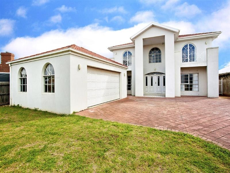 18 Looker Street, Lara VIC 3212