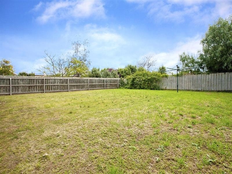 18 Looker Street, Lara VIC 3212