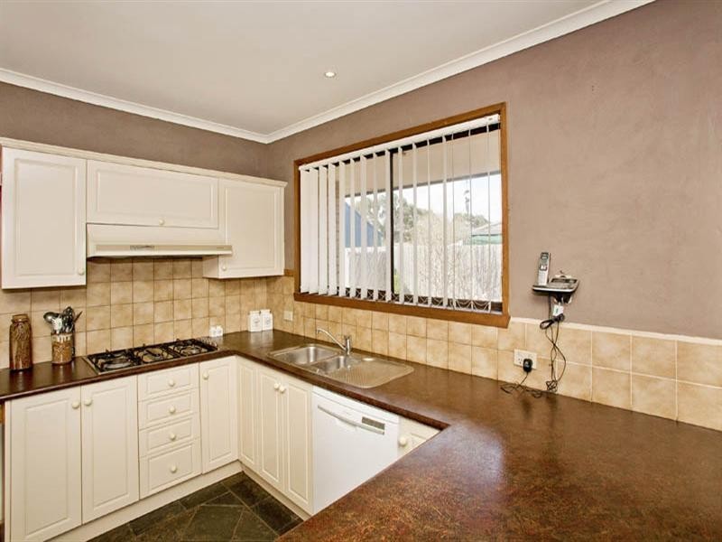 62 Smeaton Close, Lara VIC 3212