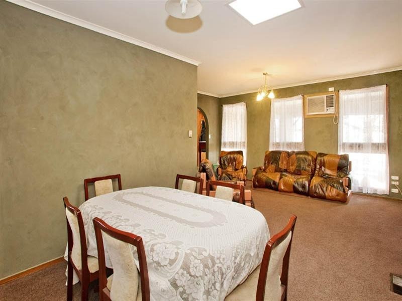 62 Smeaton Close, Lara VIC 3212