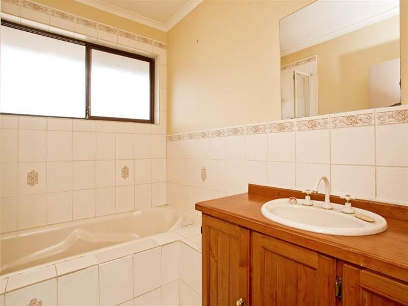 62 Smeaton Close, Lara VIC 3212