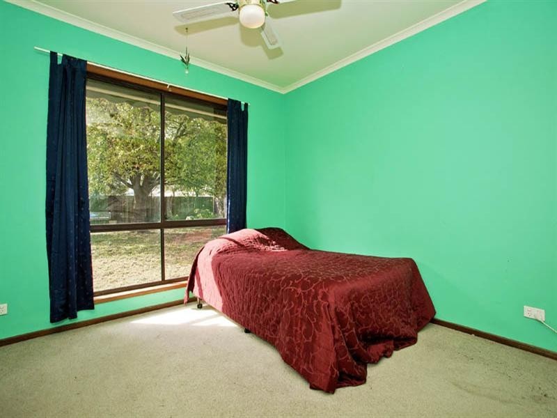 62 Smeaton Close, Lara VIC 3212