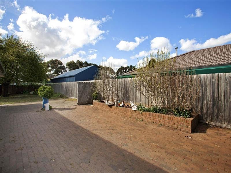 62 Smeaton Close, Lara VIC 3212